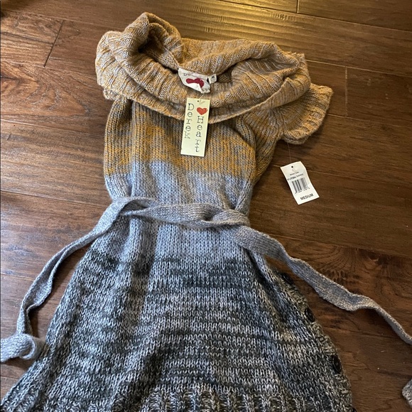 Girl’s/Teen Belted tunic (Derek heart brand ) - Picture 2 of 16